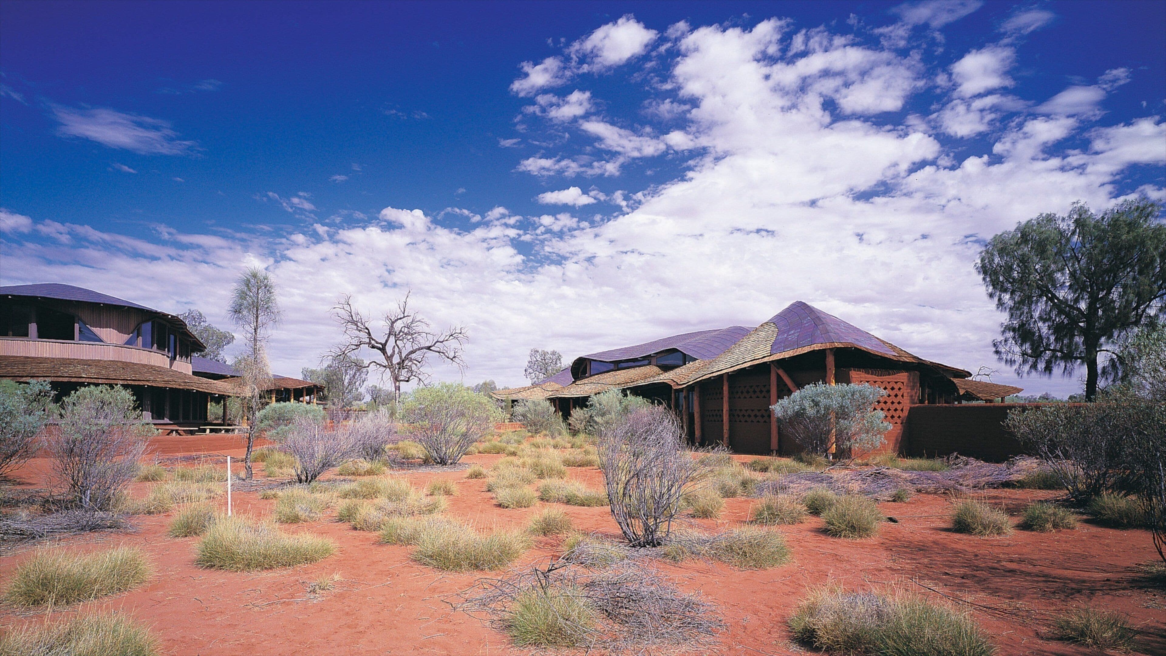 Uluru-Kata Tjuta National Park caracterizando paisagens do deserto