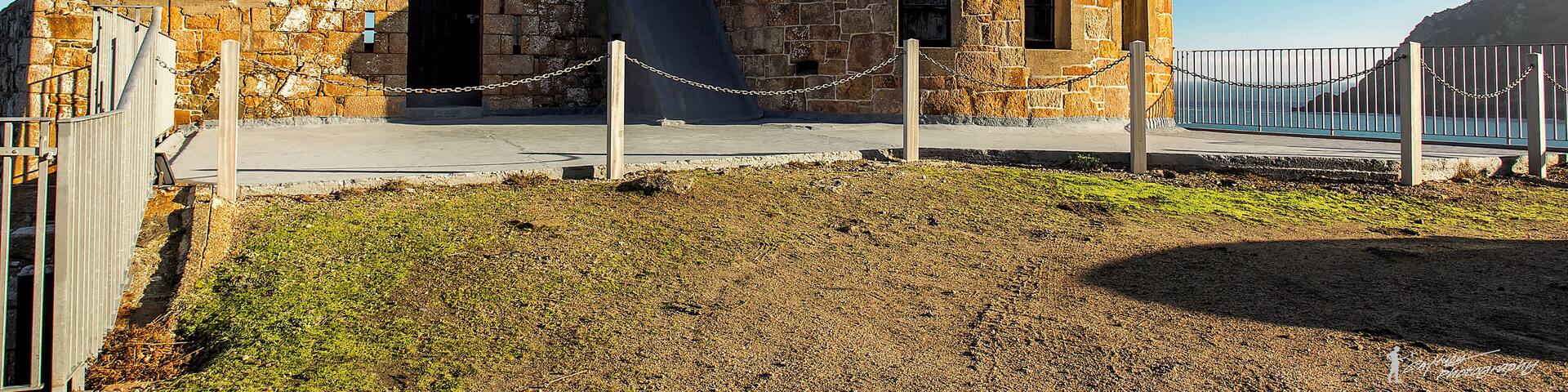 La Crete Fort is regarded as ‘an icon of the Island’s strong sense of individuality and self-determination.
La Crête Fort has held military importance since a rampart was built on the site during 16th century. Nestled on the headland overlooking France and other Channel Islands, the property is surrounded on three sides by the sea.