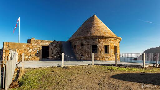 La Crete Fort is regarded as ‘an icon of the Island’s strong sense of individuality and self-determination.
La Crête Fort has held military importance since a rampart was built on the site during 16th century. Nestled on the headland overlooking France and other Channel Islands, the property is surrounded on three sides by the sea.