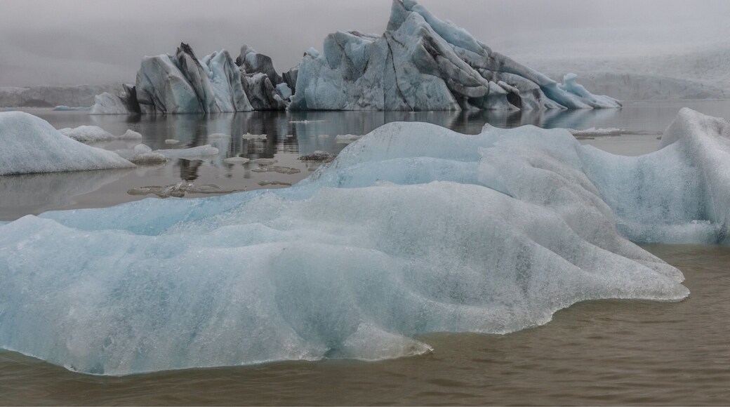 This lagoon was filled with beautiful blue bergs. #aquatrove
