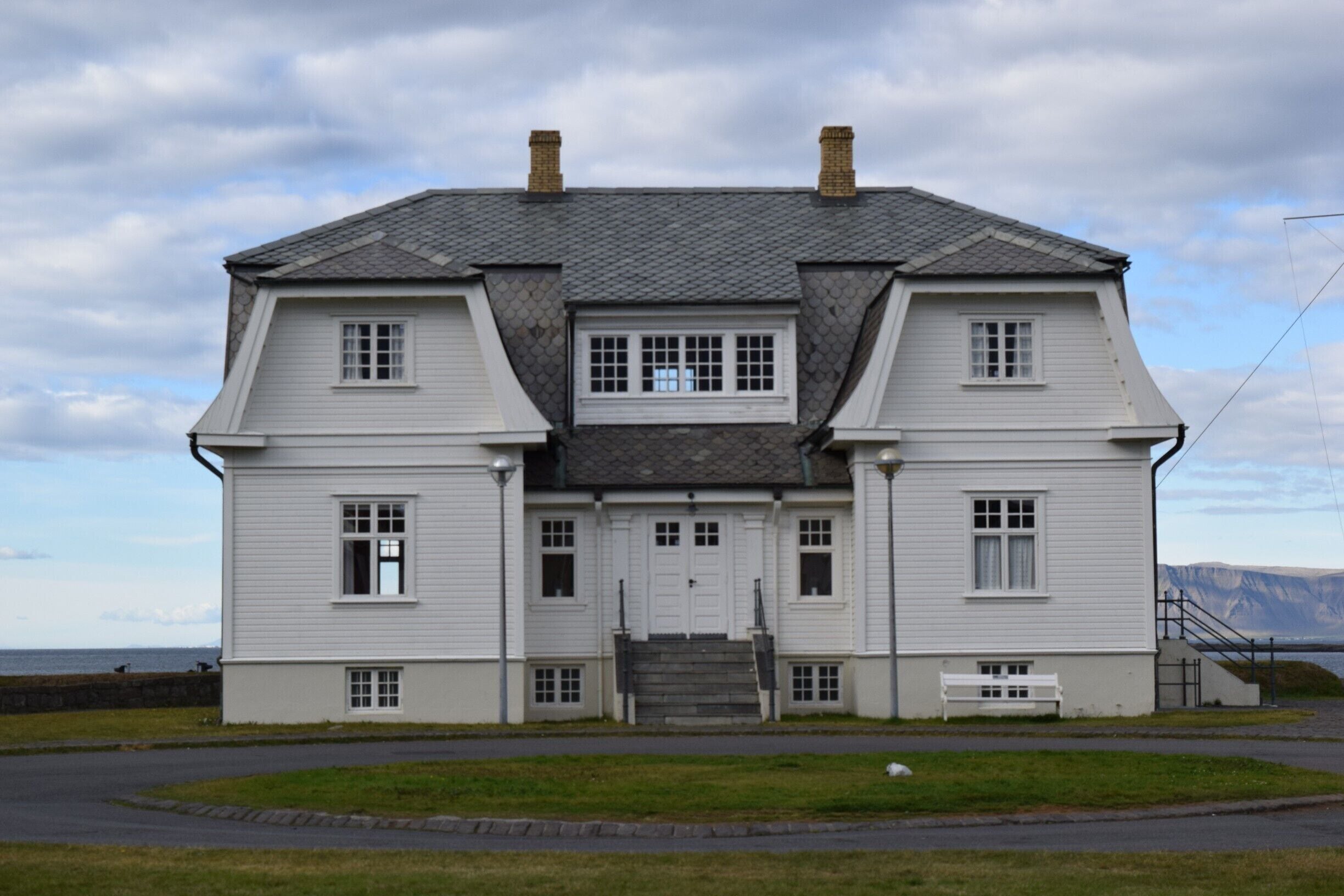 Hofdi House is an inconspicuous white house on the outskirts of Reykjavik. This beautiful building was one of my favorite sites in Rekyjavik.  In 1986 Reagan and Gorbatsjov met here and their meeting is often referred to the end of the Cold War.  The landscape in iceland is incredible, but stumbling upon this piece of history was one of my favorite parts of my trip. #LifeAtExpedia