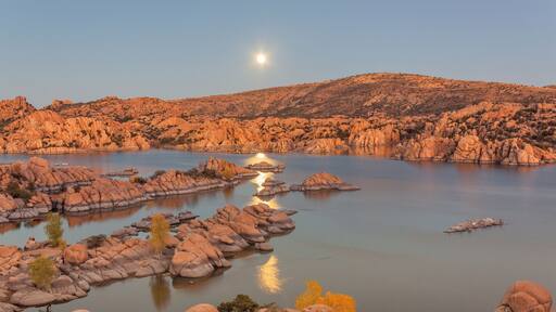the supermoon over Watson Lake Prescott Arizona