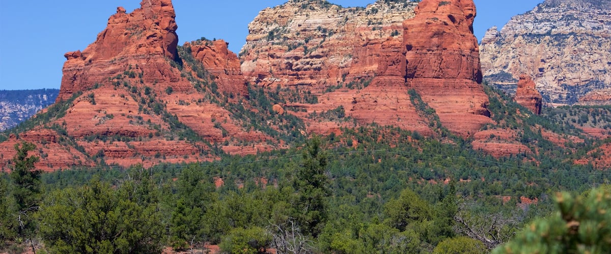 Sedona which includes a gorge or canyon, tranquil scenes and desert views