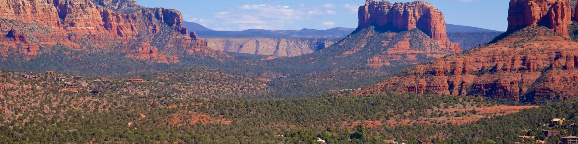 Sedona featuring a gorge or canyon, tranquil scenes and desert views