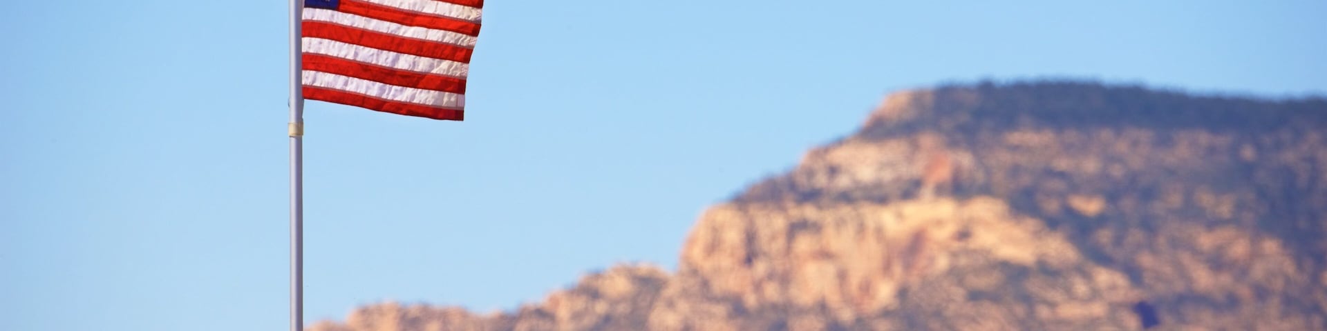 Sedona caracterizando cenas tranquilas e um desfiladeiro ou canyon