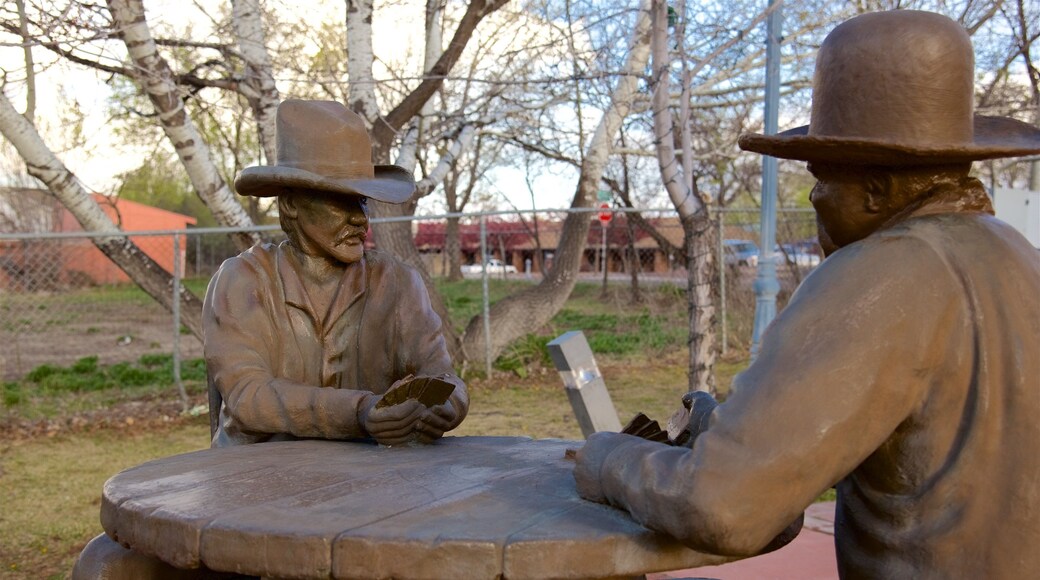 Show Low showing a statue or sculpture