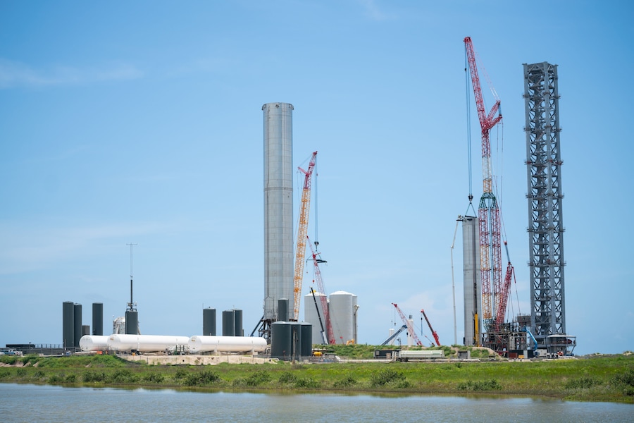 Starbase Starship Stacking