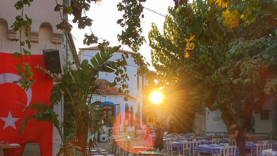 As sun begins to set, the restaurants in Alaçati start preparing the tables for a long night of Meze, Fish, and Turkish Raki.
Make sure you come early as these small restaurants fill up fast.
#LifeAtExpedia
#Details