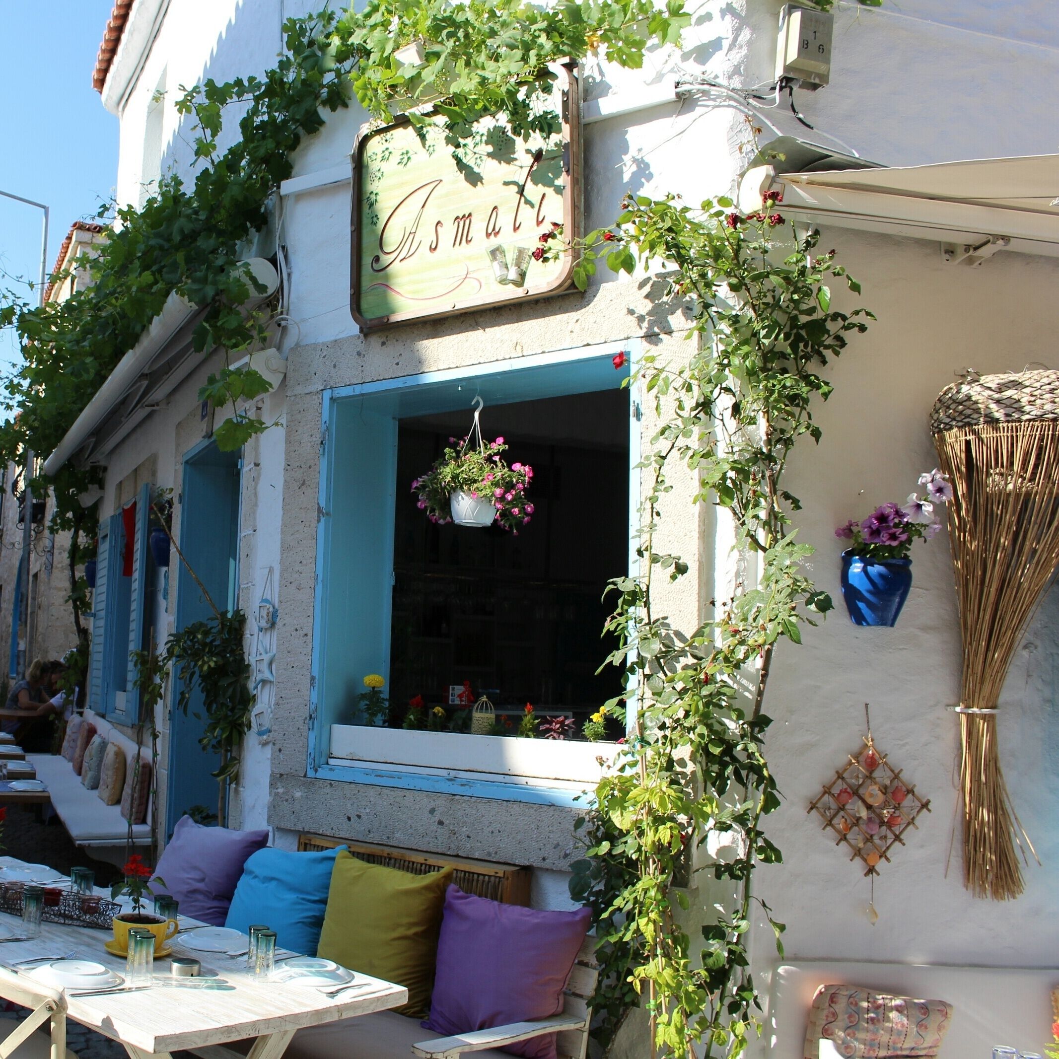 Alaçatı, Çeşme #aegeantown #seaside #beach #izmir #turkey #lifeatexpedia #wewhotravel