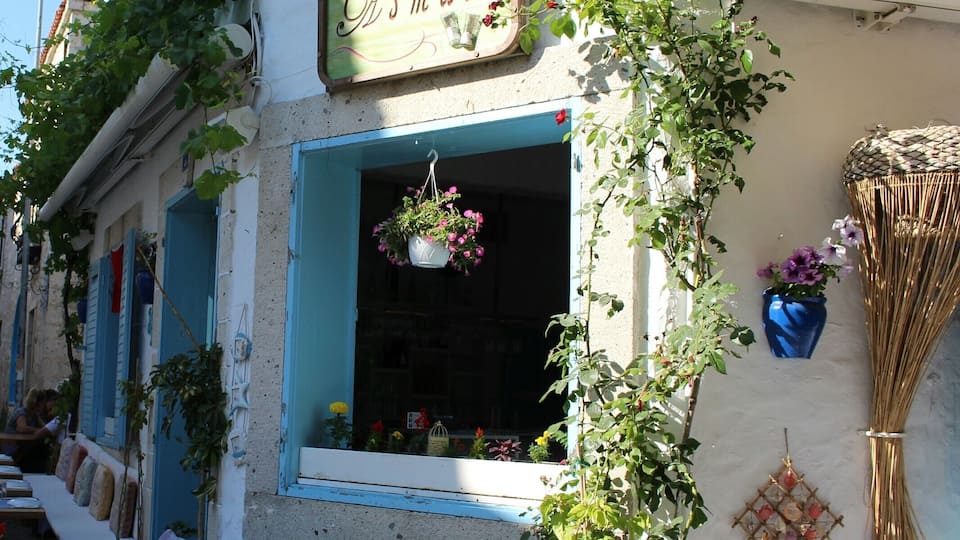 Alaçatı, Çeşme #aegeantown #seaside #beach #izmir #turkey #lifeatexpedia #wewhotravel