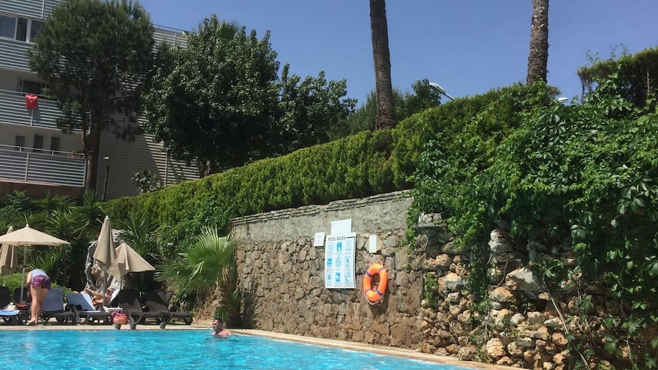 Lovely day by the pool