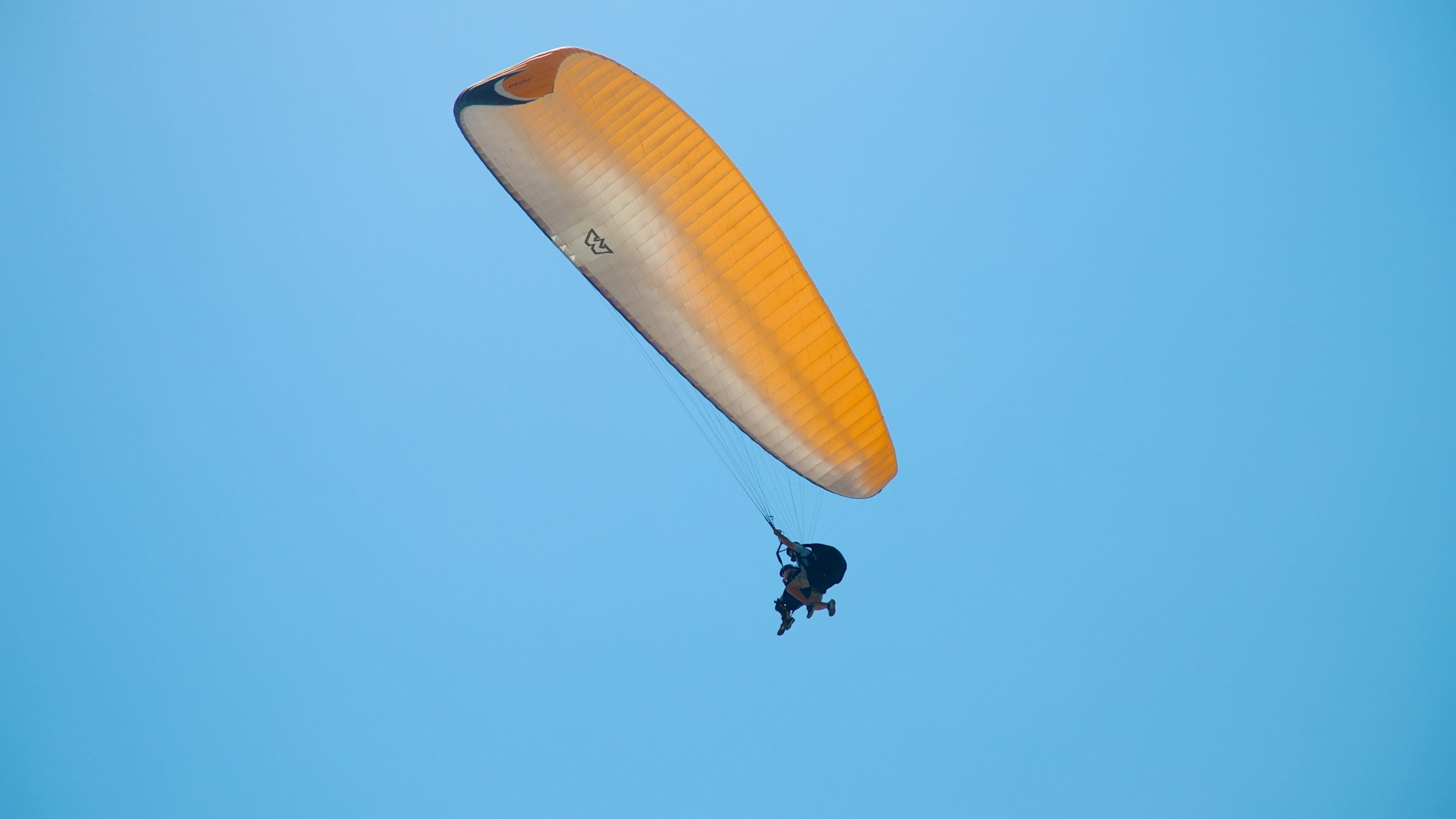 Oludeniz cho thấy dù lượn