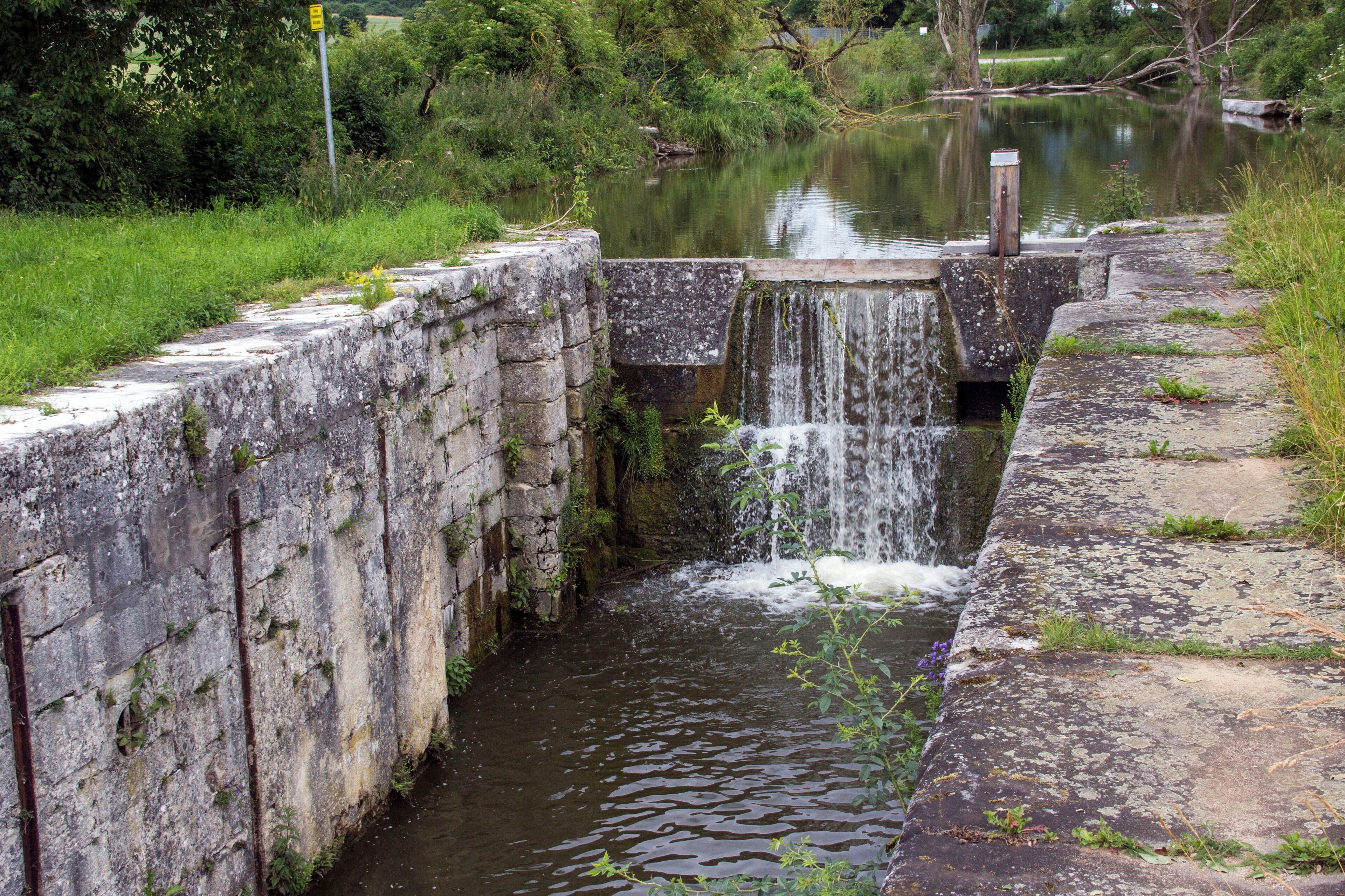 Schleuse 14, Oberhaupt