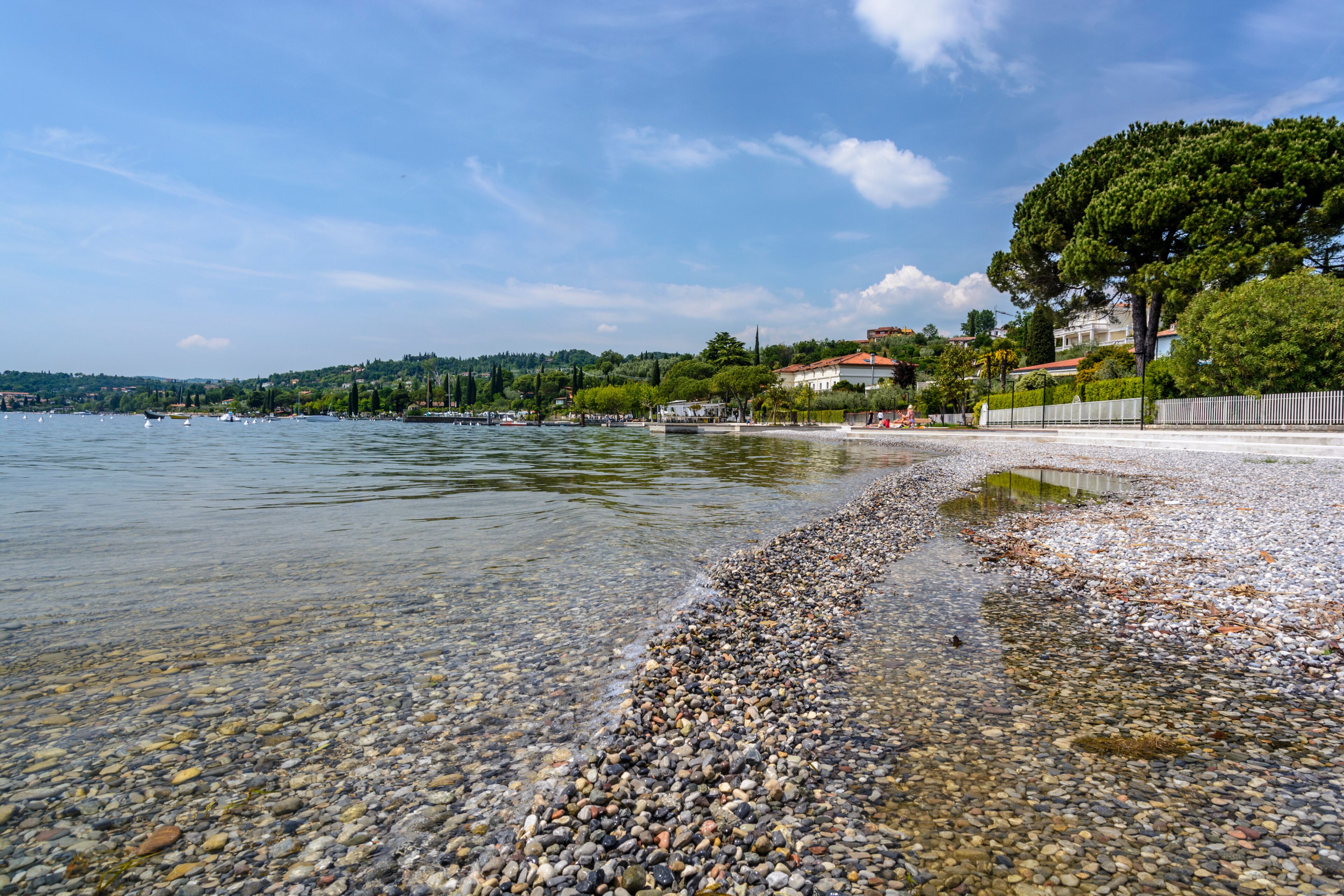 Strand am Gardasee, San Felice del Benaco,  Provinz Brescia, Lomardei, Italien