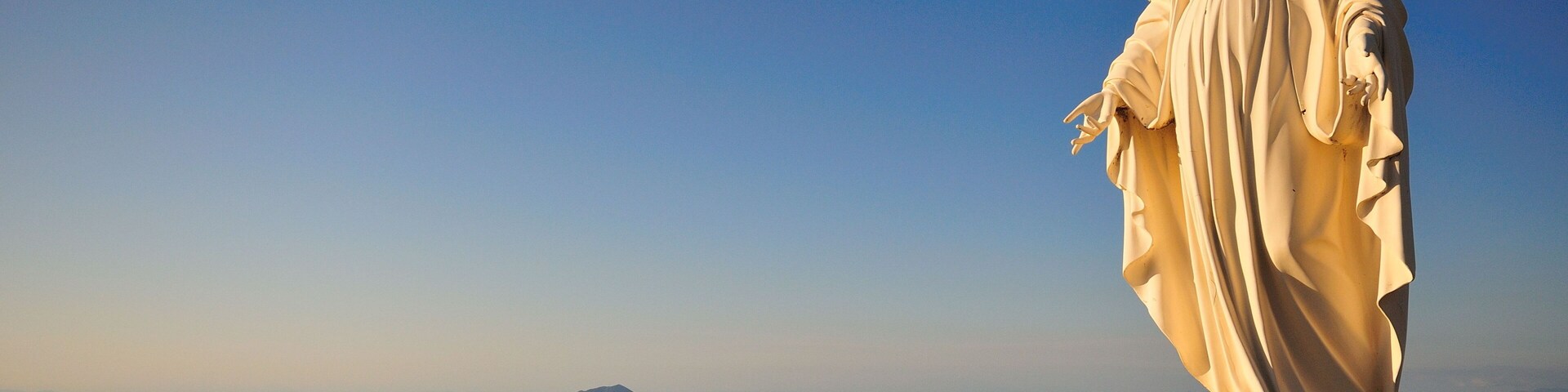 Madonna di San Michele a Monte Faito - Vesuvio sullo sfondo