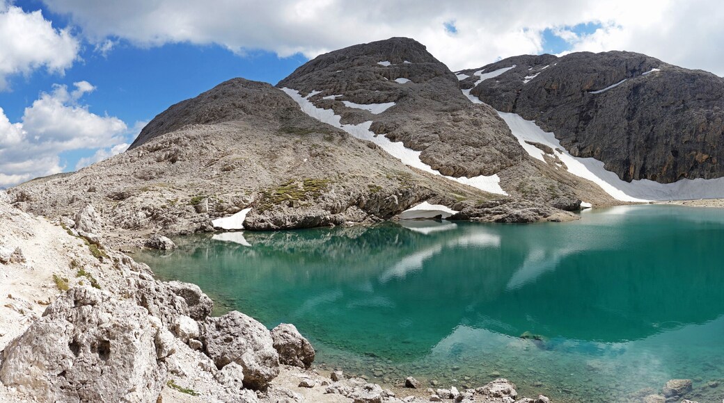 Lago d'Antermoia, South Tyrol, Italy