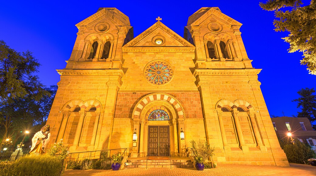 Cathedral Basilica of St. Francis of Assisi in Santa Fe, New Mexico, USA.