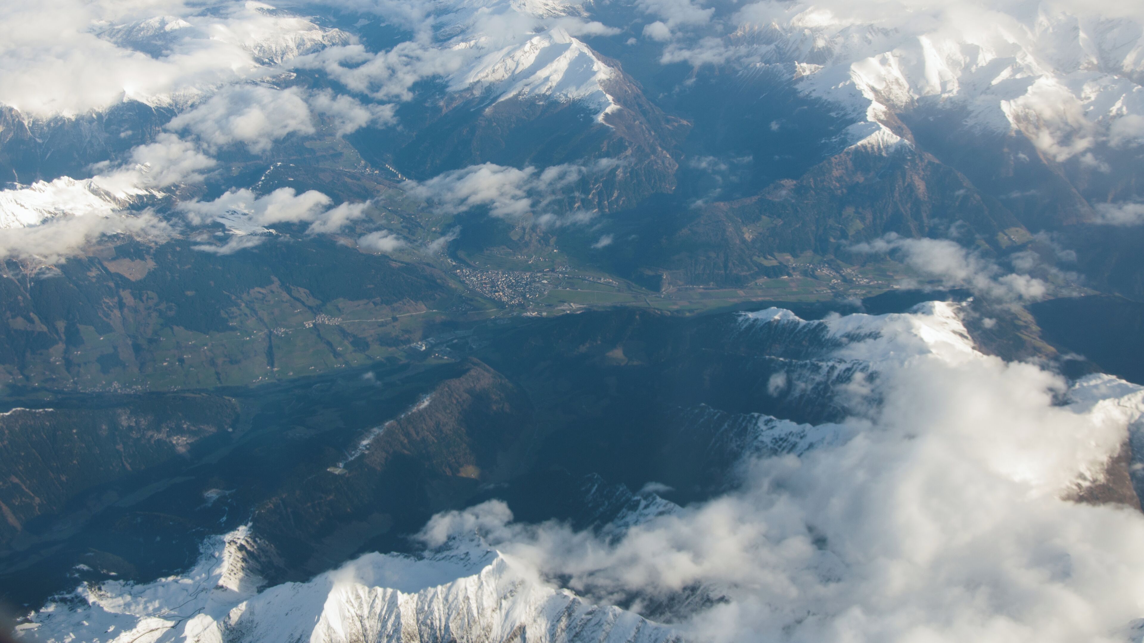 Italy, flight across the Italian alps