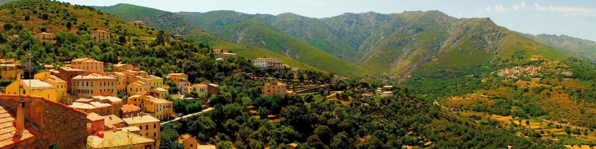 On my two week long roadtrip on Corsica I visited a small mountain village called Belgodere.
Corsica is all about getting lost in the alleys of small villages like this, enjoying the magnificent scenery and swimming in the turquoise waters of the mediterranean.
Read about my Corsica roadtrip here: http://www.earthseeing.com/roadtrip-on-corsica/
#panorma #mountains #village #corsica #roadtrip