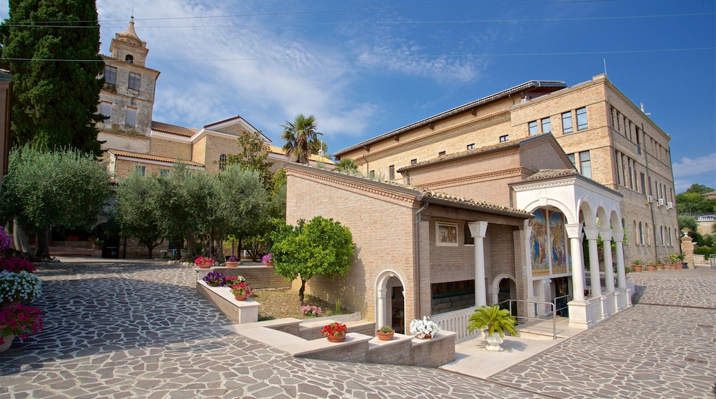 Dello Splendore-museet som inkluderer blomster