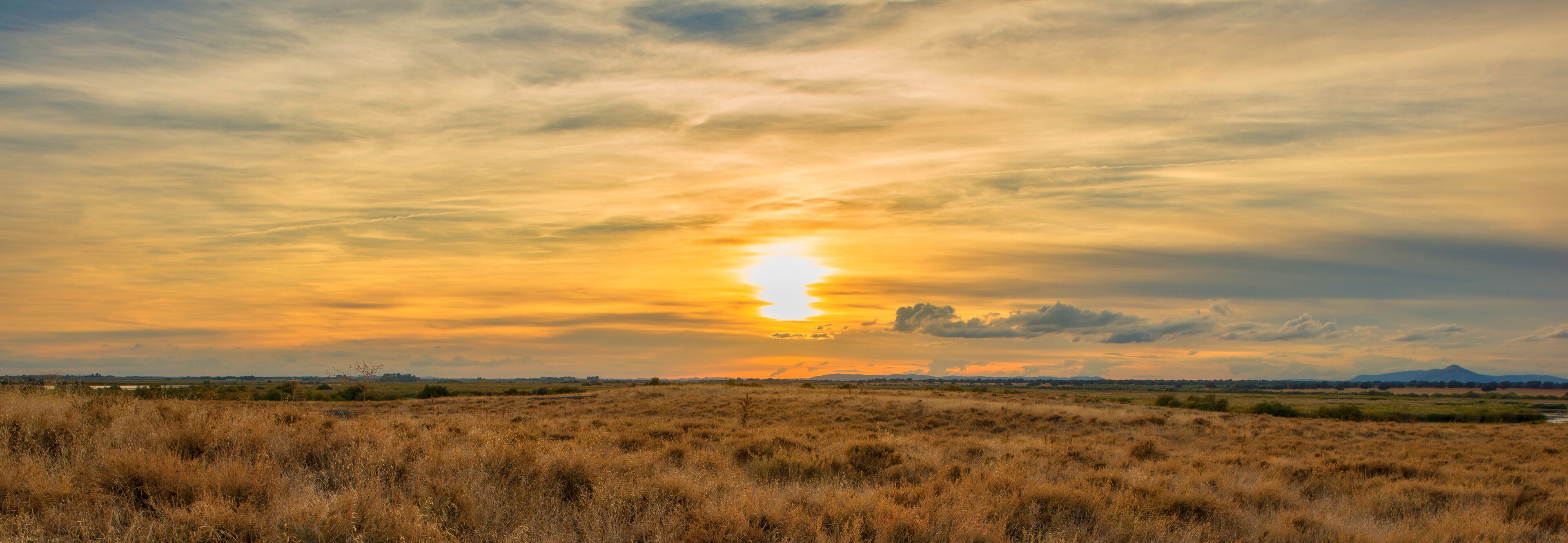 A sunset by the tables of daimiel