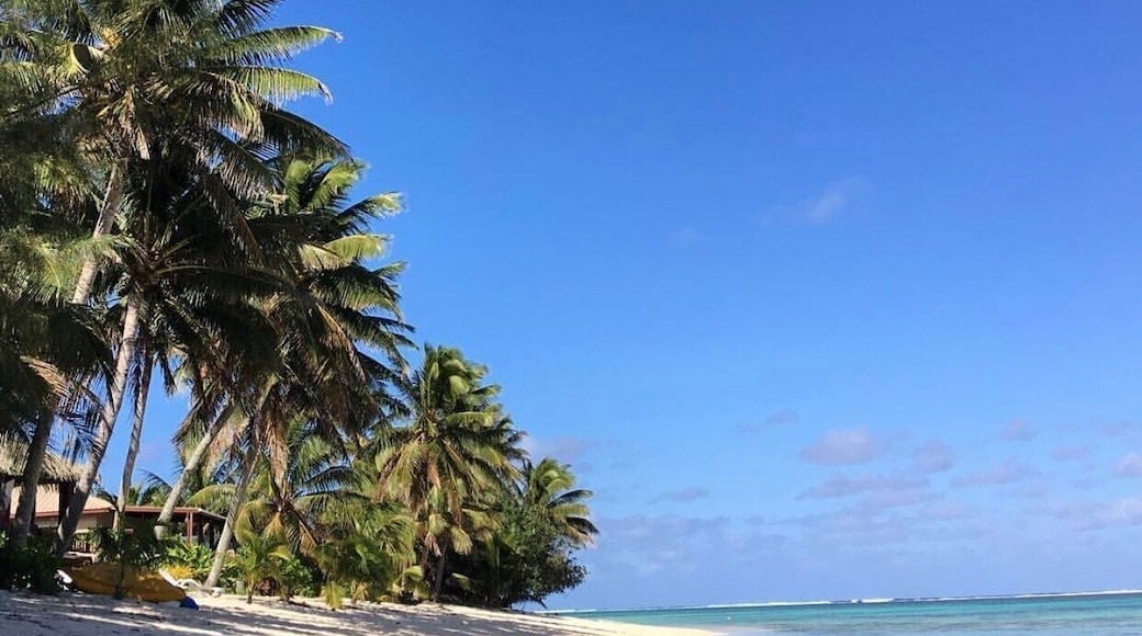 You can drive around the whole island in 30 minutes, so take the opportunity to beach hop depending on where the sun is #LifeatExpedia