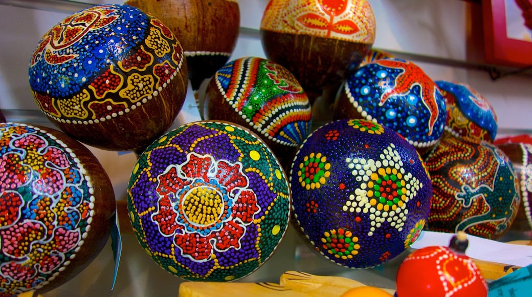 Rarotonga featuring art, music and indigenous culture