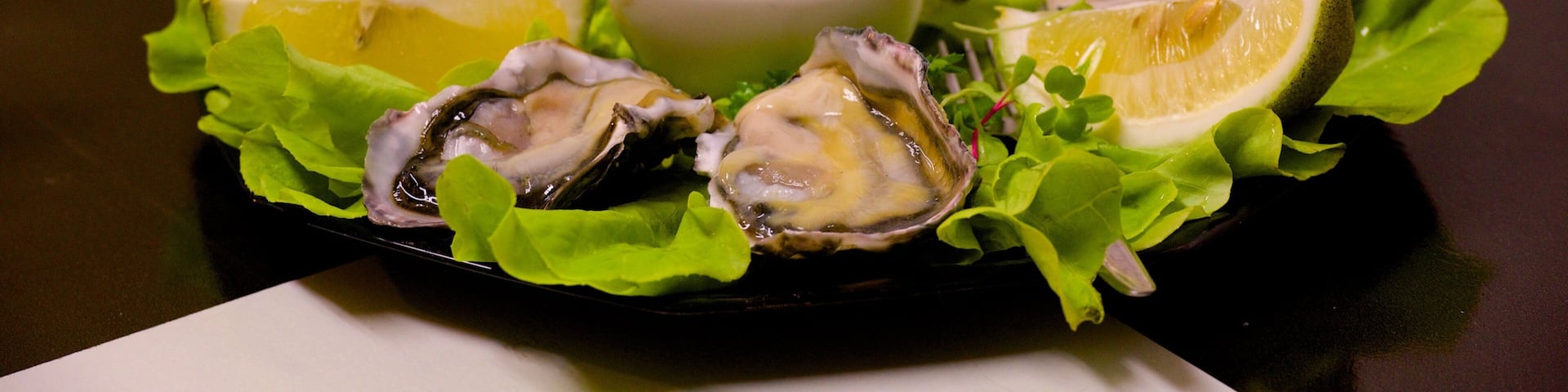 Arorangi featuring food