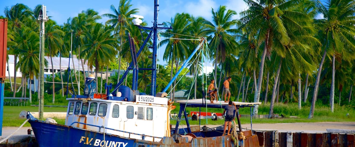 Arutanga which includes general coastal views