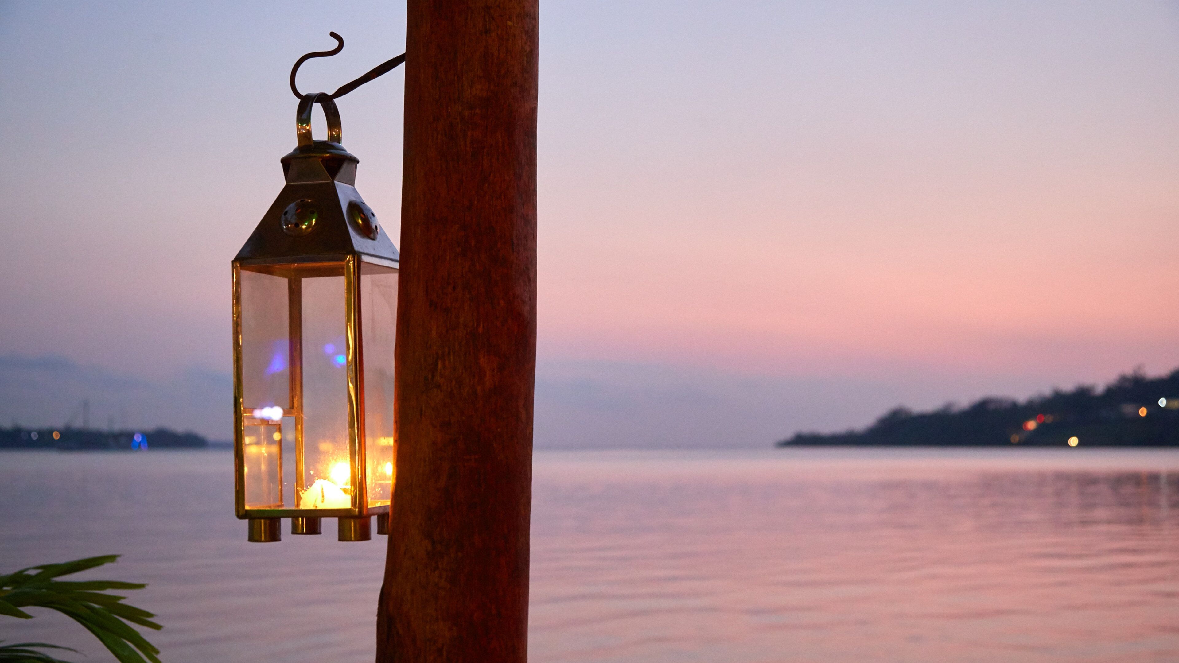 Efate showing a sunset and a lake or waterhole