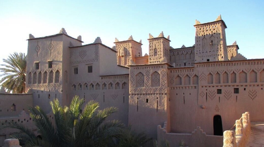 Built in the 17th century, part of this building is now a hotel, but most is a museum. It is among the most well preserved / restored buildings I toured here.
https://davenotravels.blog