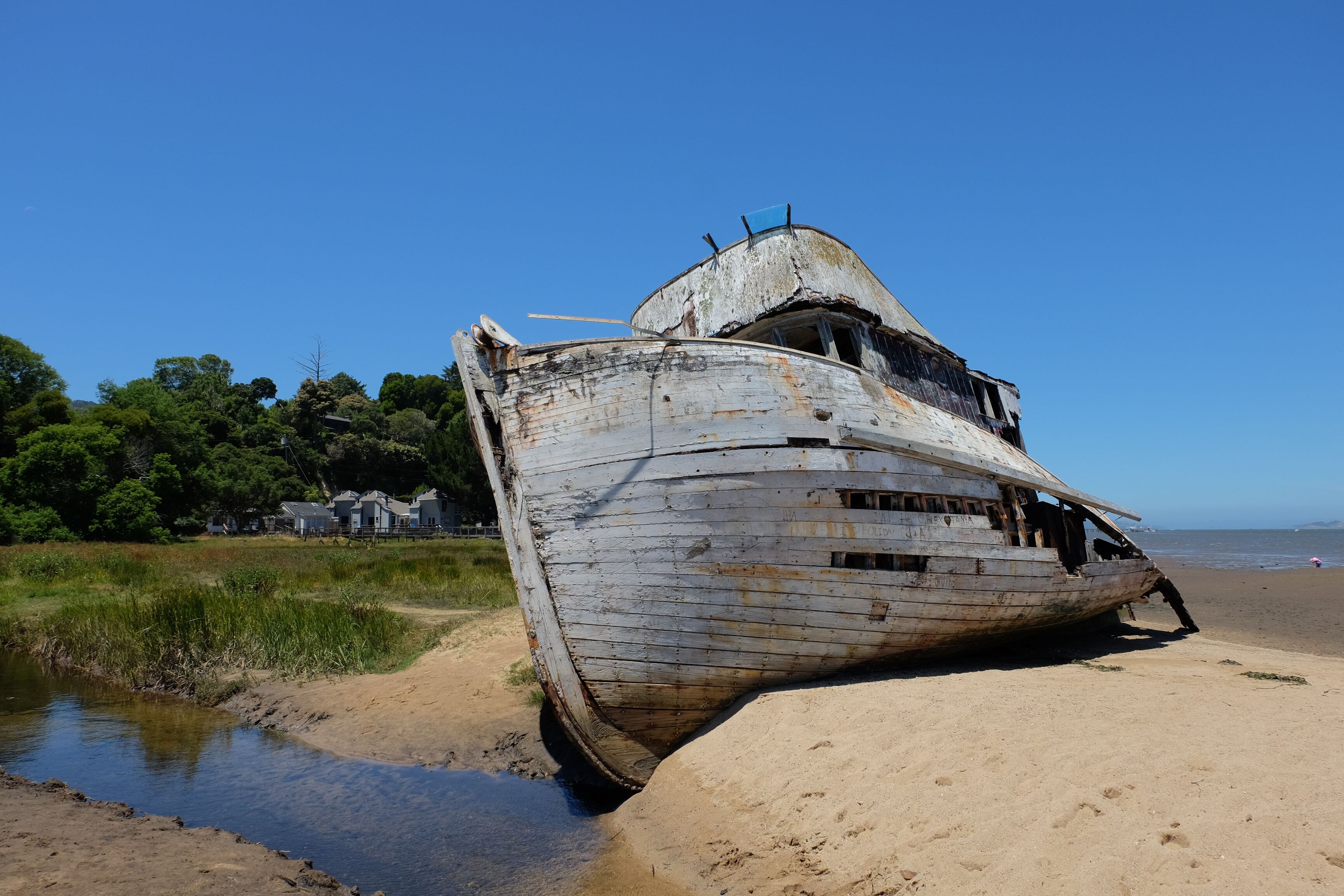 abandoned boat in pt reyes