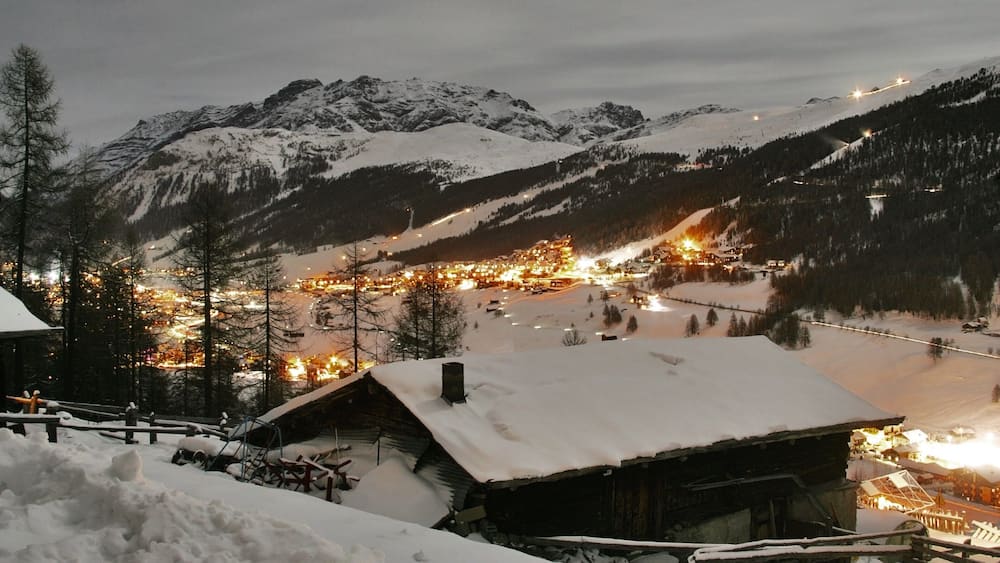 Livigno mit einem Landschaften, Berge und bei Nacht