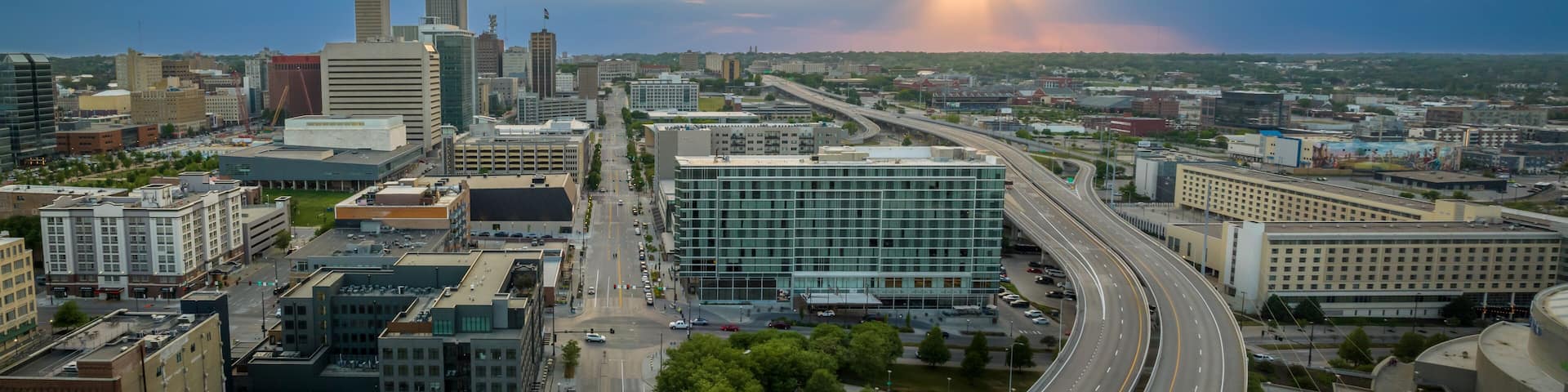 Omaha Downtown looking down Capitol Ave