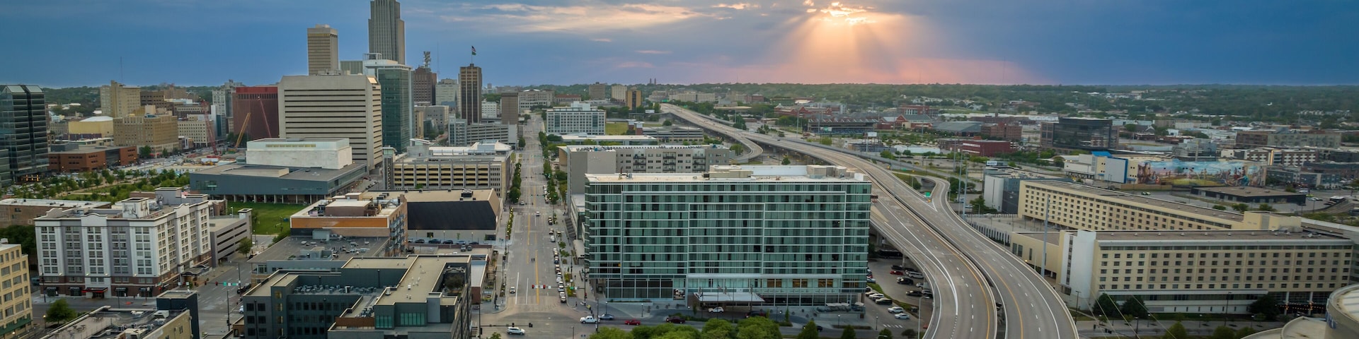 Omaha Downtown looking down Capitol Ave