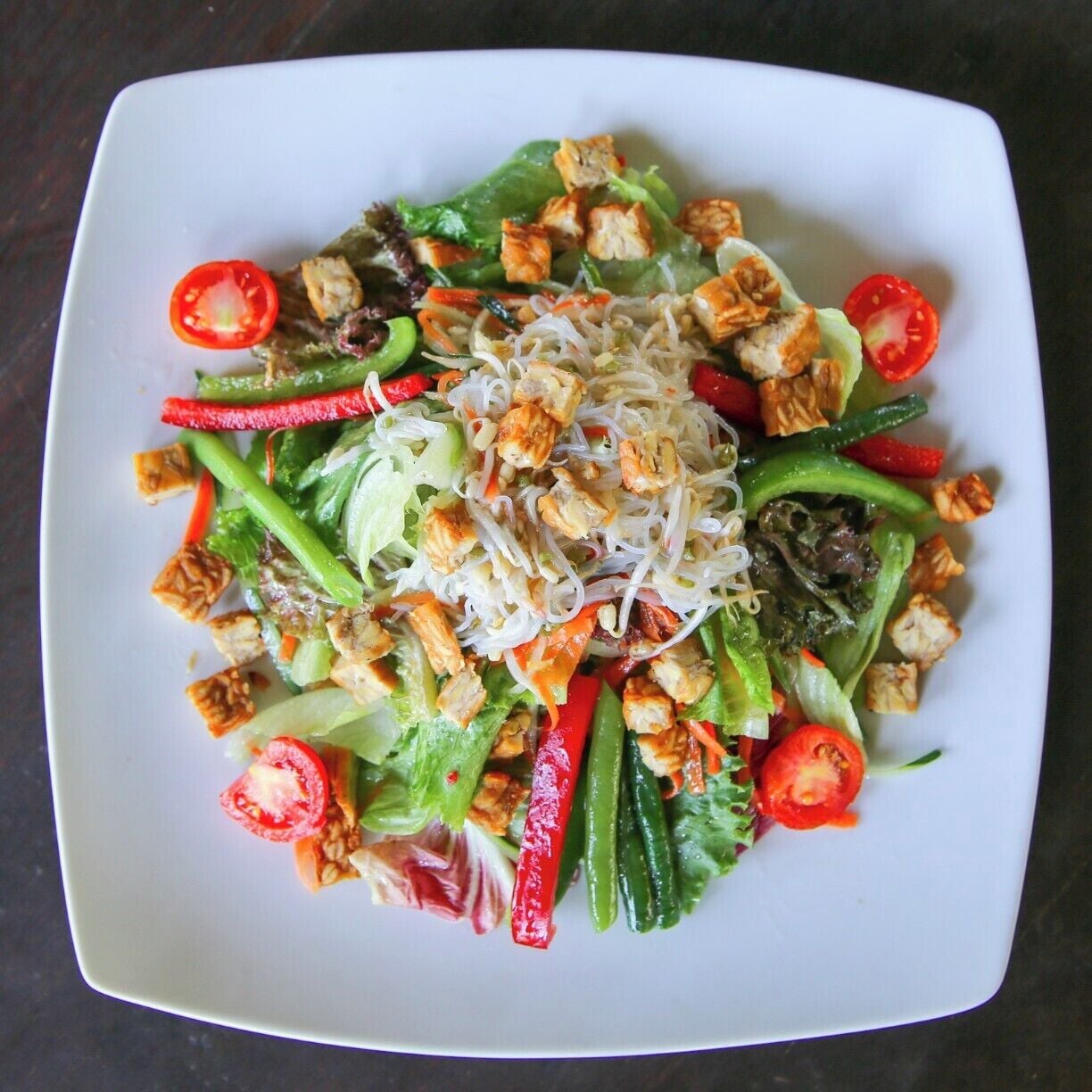 Thai tempeh salad tossed in a ginger-coriander dressing. So fresh and delicious!