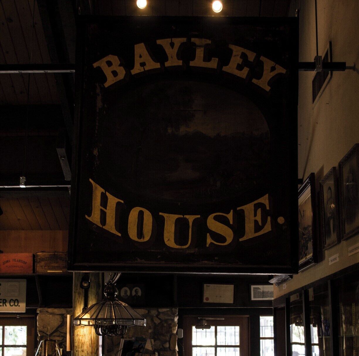 Picture of the house is located here:
http://www.trover.com/d/S7Ac