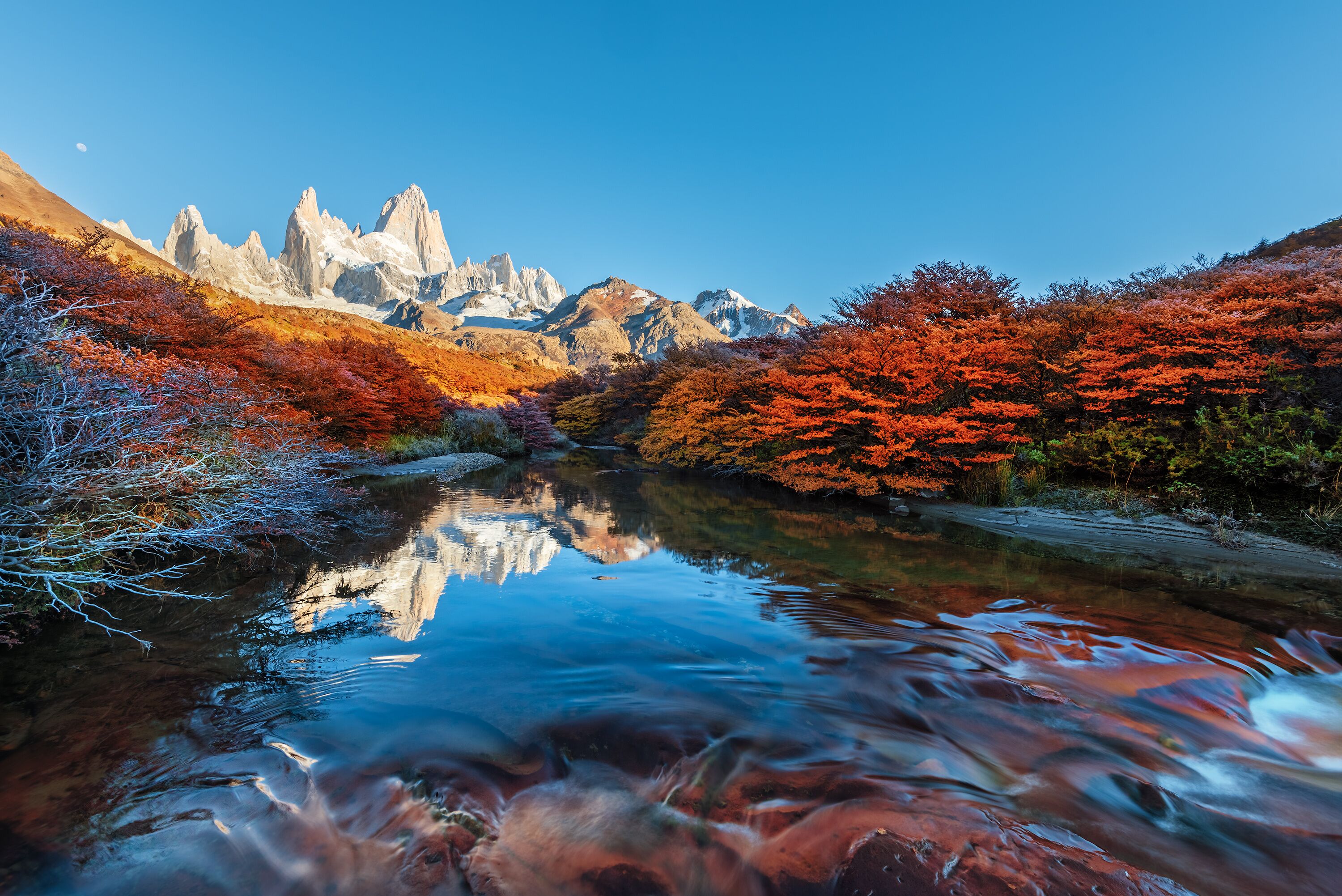 Fitz Roy mountain near El Chalten, in the Southern Patagonia, on the border between Argentina and Chile. Autumn view from the trail.