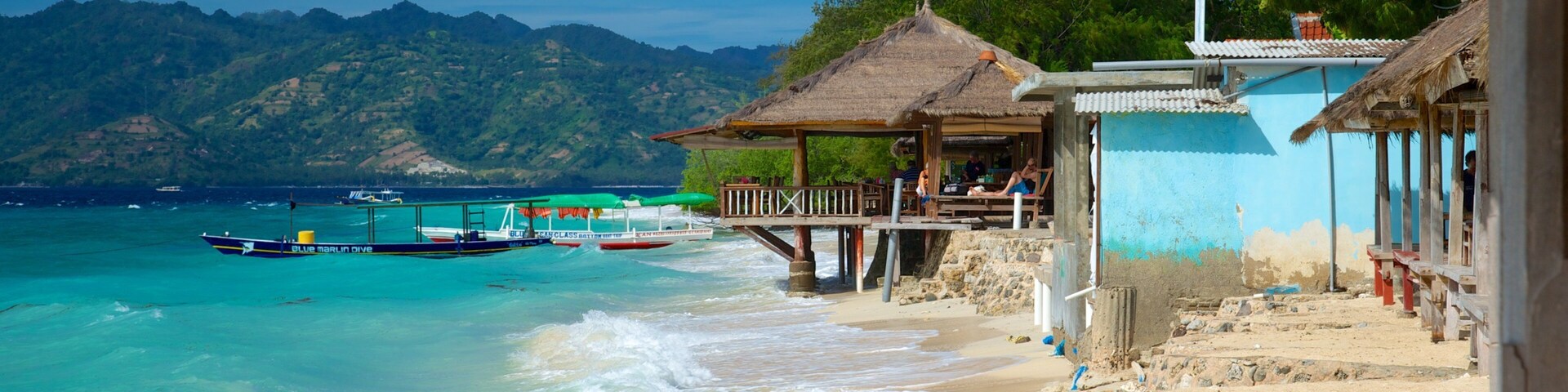 Ilhas Gili que inclui uma cidade litorânea e uma praia