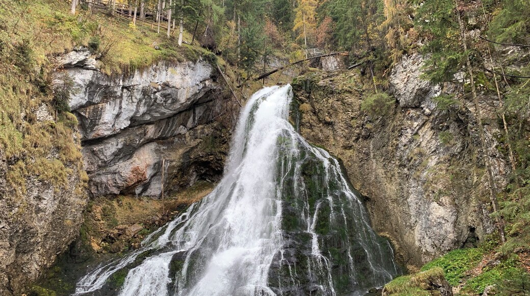 Beautiful waterfalls
Well maintained pathway to walk