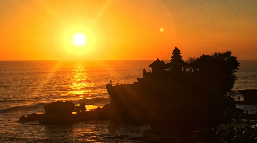 One of the best locations to see #Sunset in #Bali. (Tanah lot temple) #indonesia #lifeatexpedia #golden