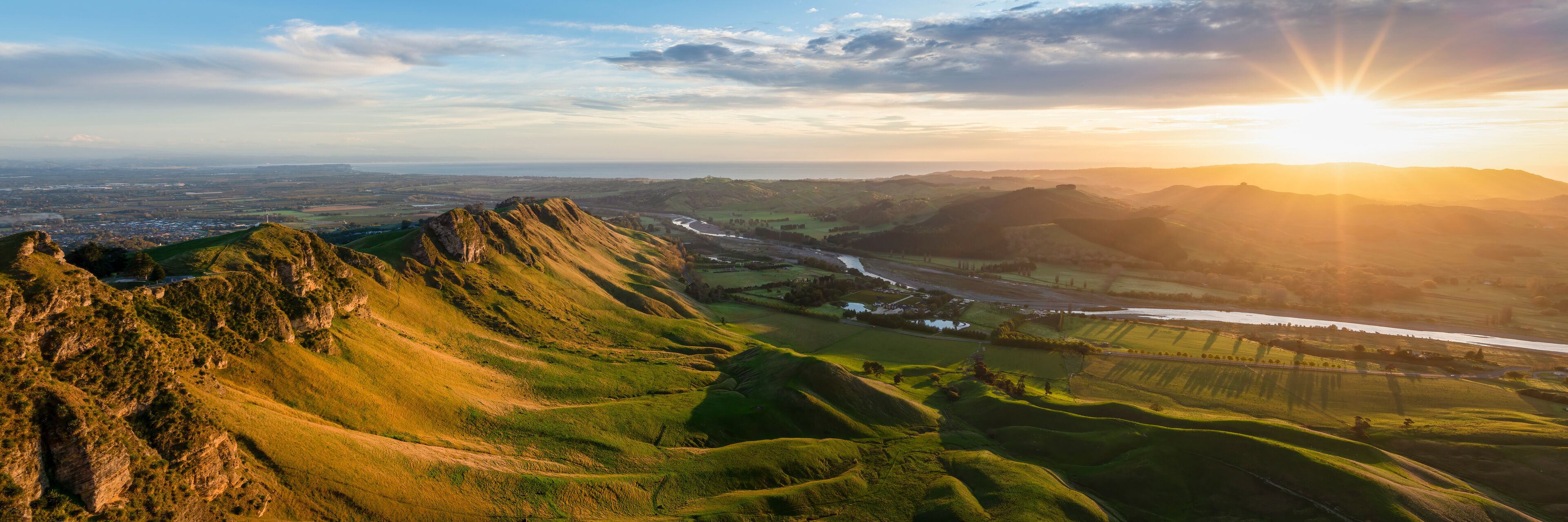 Panorama view from Te Mata Peak at sunrise, Hawke’s Bay, New Zealand.