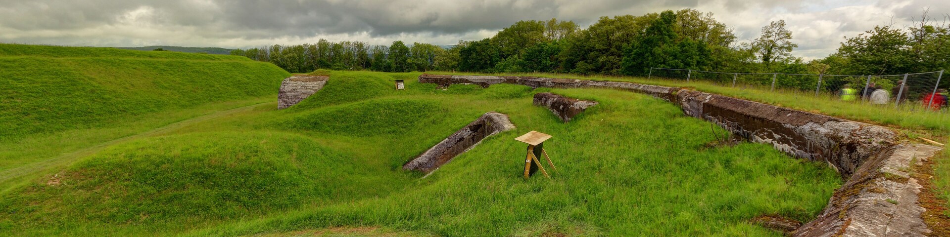 This file was uploaded with Commonist. Fort de Bessoncourt : modernisations à un des saillants du fort (HDR).