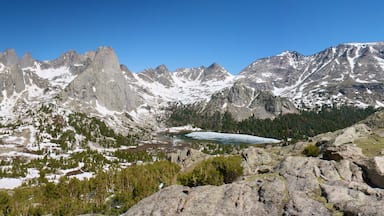 Cirque of the Towers Hike in the Wind River Range in Wyoming
