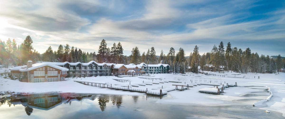 winter time at some water front apartments