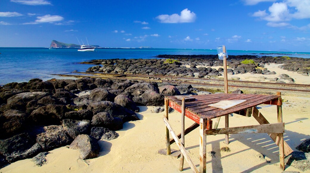 Cap Malheureux which includes rocky coastline and general coastal views