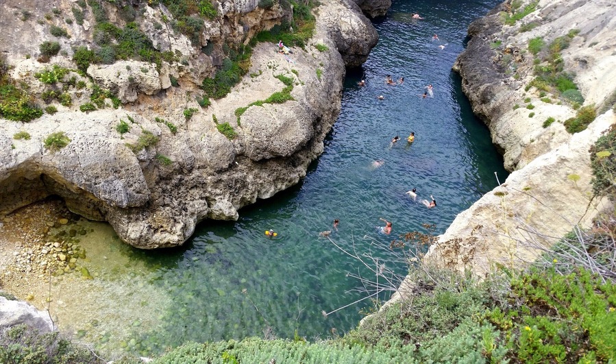 Small swimming area in Gozo. Not too crowded. Located in a small canyon.