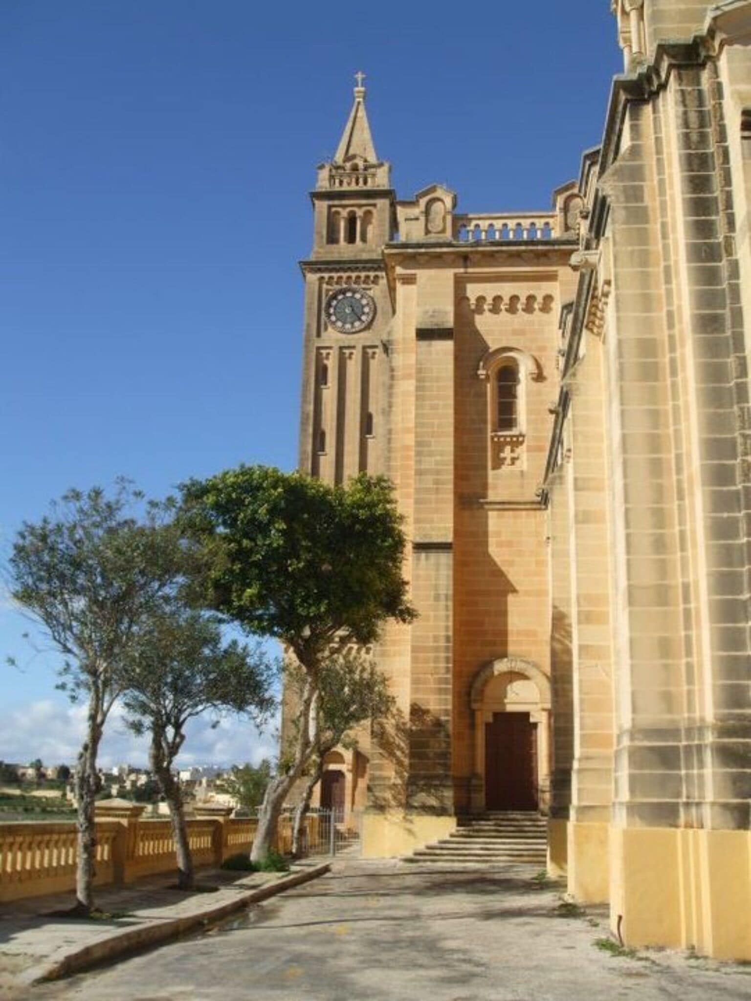 Miracles & healings, regarding fertility have been documented here. The shrine is dedicated to Mother Mary.