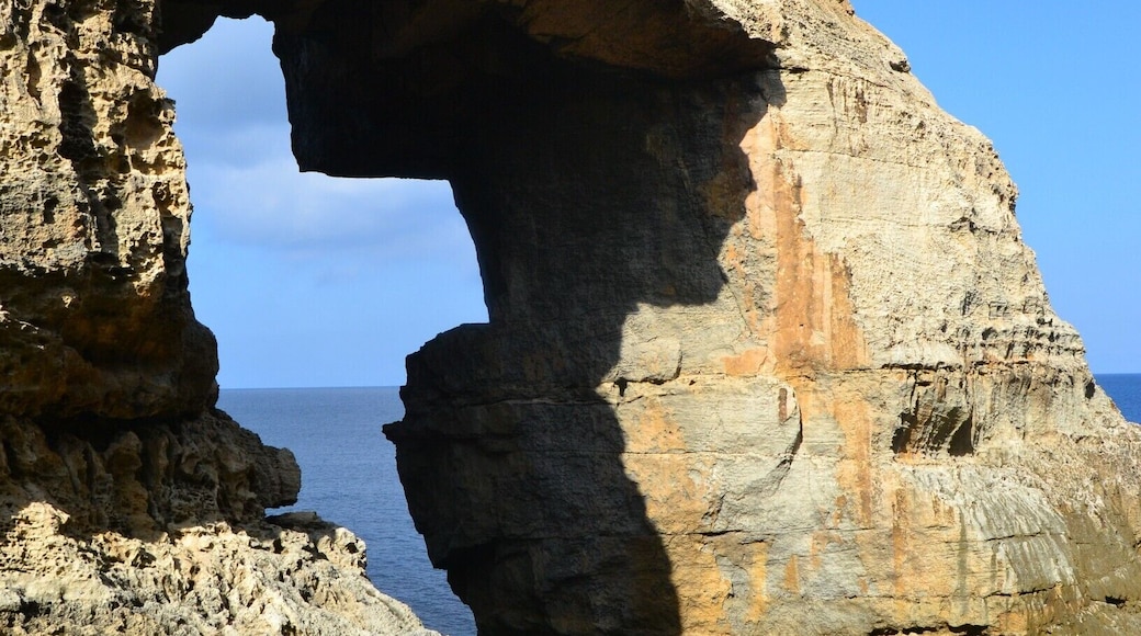 A short distance from the town of Gharb, on Gozo, is a smaller version of the very famous Azure Window. Maybe this will become the new main tourist attraction in the future, when the other window falls down into the sea, by erosion or maybe by the weight of all tourists climbing on top of the arch.
http://www.earthseeing.com/gozo-sightseeing/
#gozo #malta #nature #local #offthebeatenpath