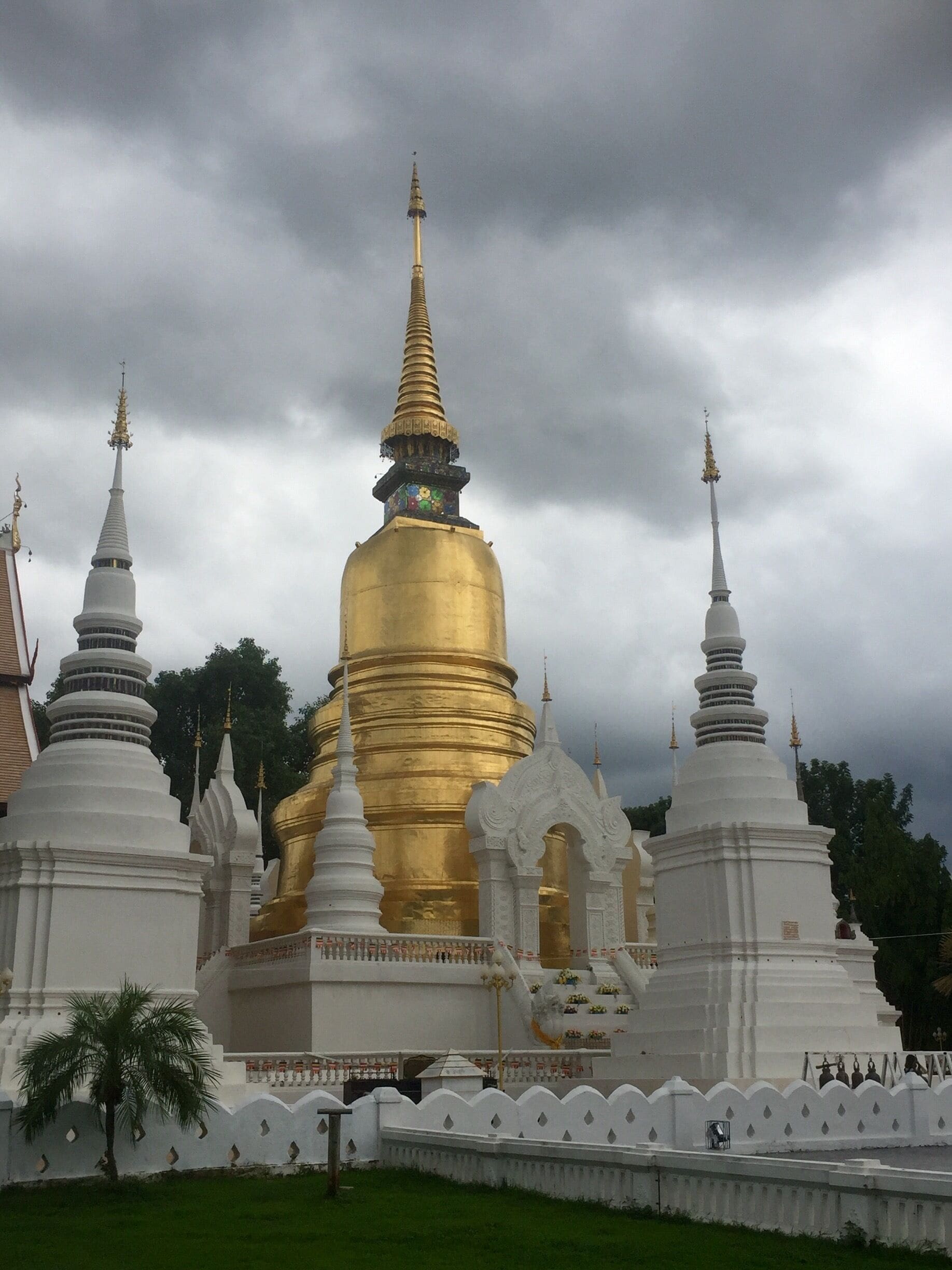 Unfortunately, the monks were cheating when we went to explore Wat Suan Dok so I couldn't go inside but it was still breathtaking from the outside. 